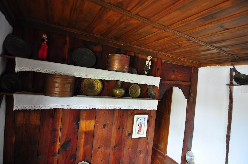 Haci Sakirler Konagi Guest House Mudurnu Room photo